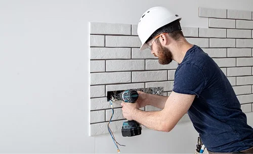 electricians in ashland va installing electrical sockets